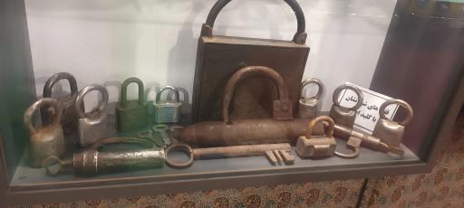 عکس موزه و گنجینه سنگ و شهاب سنگ یزد