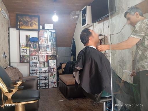 عکس آرایشگاه و ملزومات آرایشی اردیبهشت