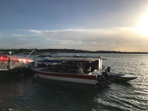 عکس کرایه قایق شرقی دریاچه چیتگر