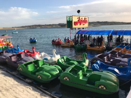 عکس کرایه قایق شرقی دریاچه چیتگر