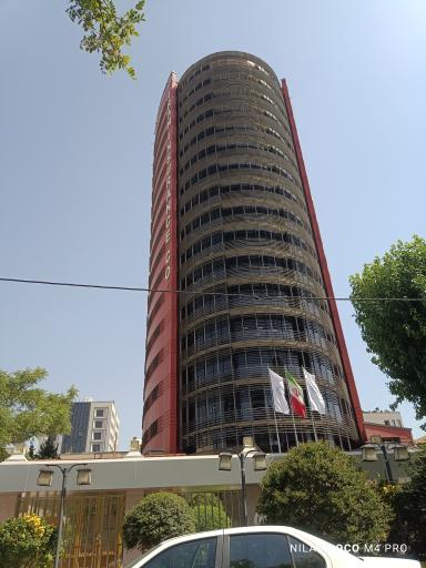 عکس ساختمان مرکزی بیمه ایران