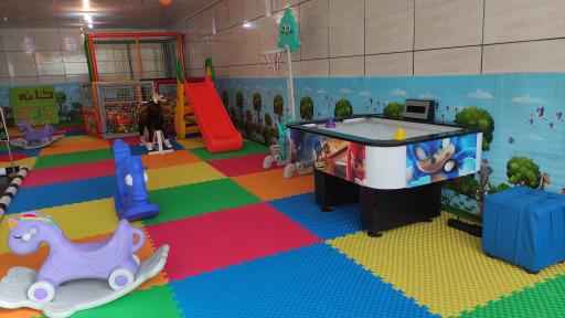 عکس خانه بازی و بازی درمانی بچه‌های آسمان