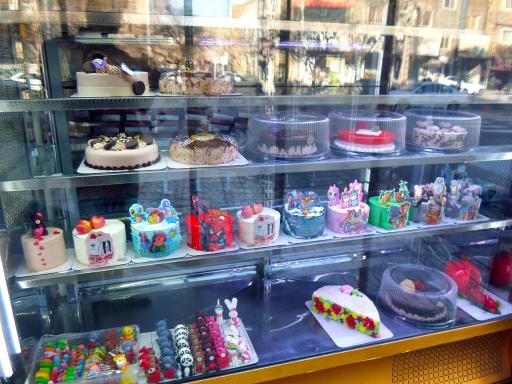 عکس شیرینی و بستنی خیام