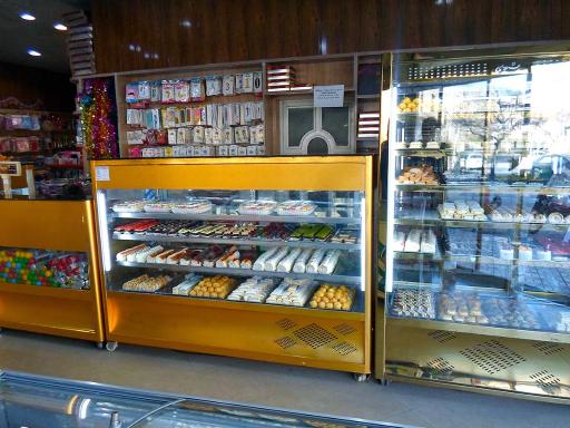 عکس شیرینی و بستنی خیام