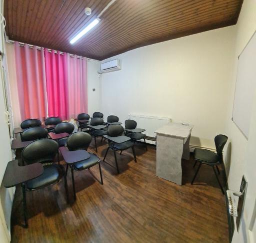 عکس دبیرستان غیردولتی دخترانه آبانه