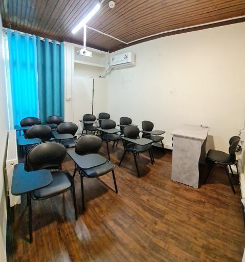 عکس دبیرستان غیردولتی دخترانه آبانه