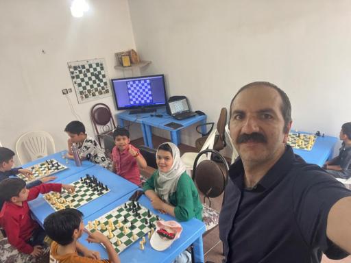 عکس باشگاه شطرنج بزرگمهر