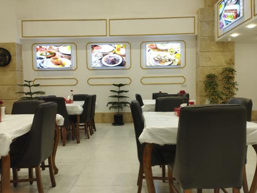 عکس رستوران زنجیره ای مصطفی کلبادی نژاد