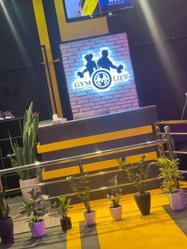 عکس باشگاه بدنسازی جم لایف