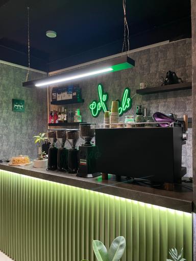 عکس کافه ثُلث