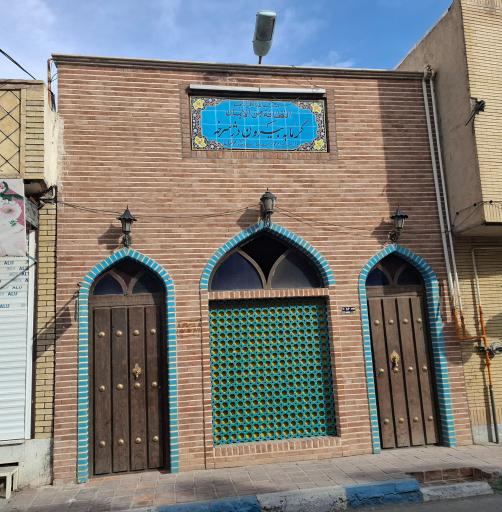 حمام تاریخی بیرون دژ