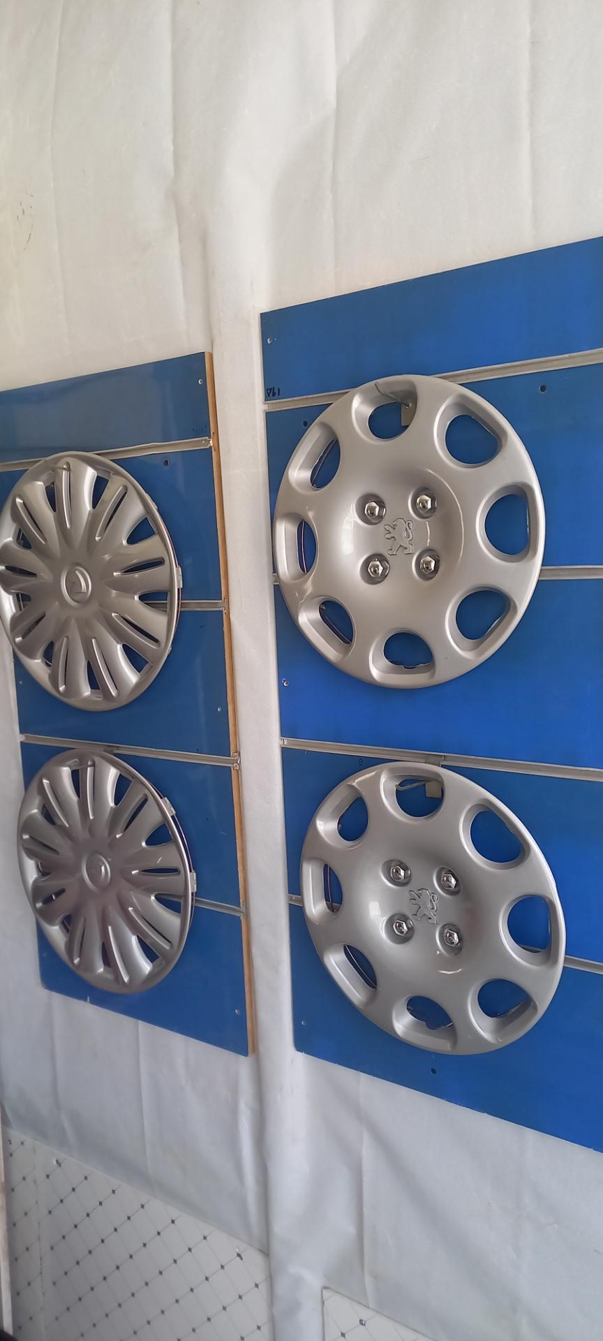 عکس تعمیرات صندلی پیروزی