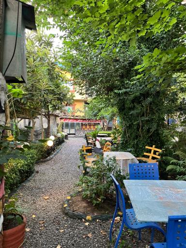 عکس رستوران و استراحتگاه داش کامل