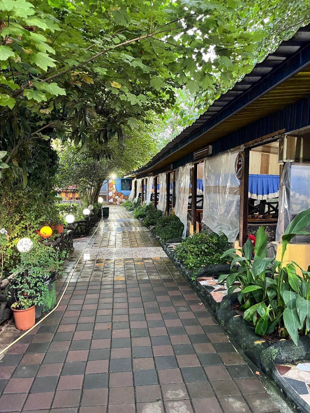 عکس رستوران و استراحتگاه داش کامل