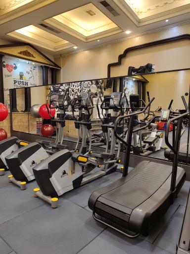 عکس باشگاه بدنسازی اتمسفر 