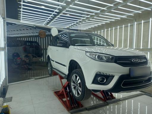 عکس تشخیص رنگ و صافکاری وطن دوست ولیعصر