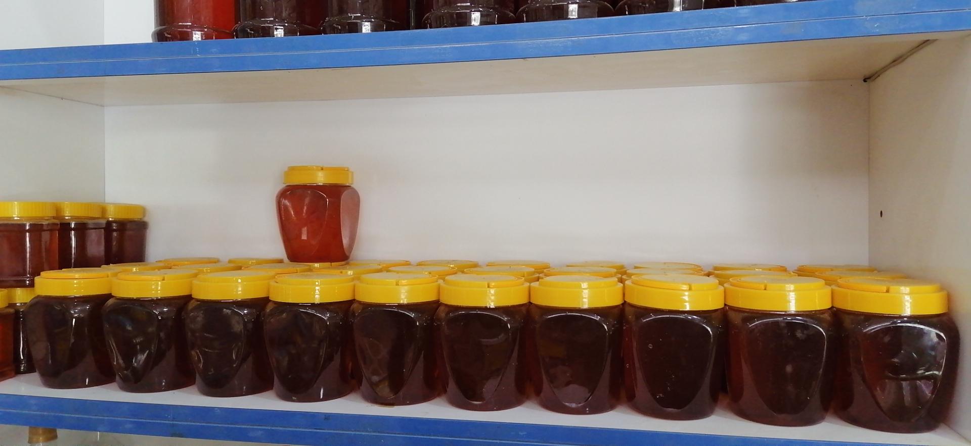 عکس عطاری و عسل فروشی مهر انگبین 