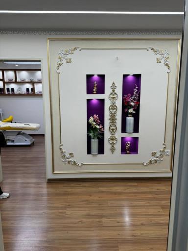 کلینیک تخصصی پوست و مو و لیزر رز ایرانیان
