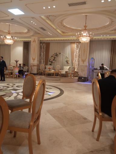 عکس تالار و رستوران مجلل الهیه