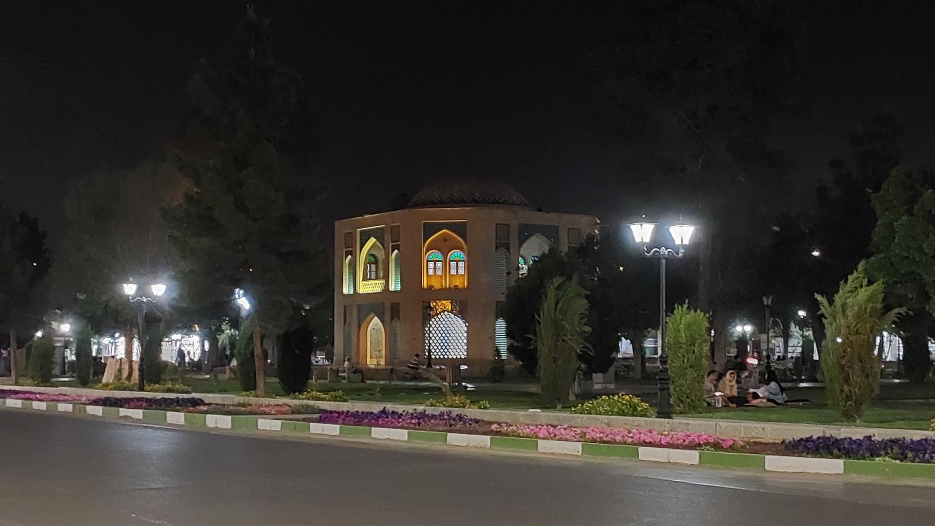 عکس میدان کمال‌الملک