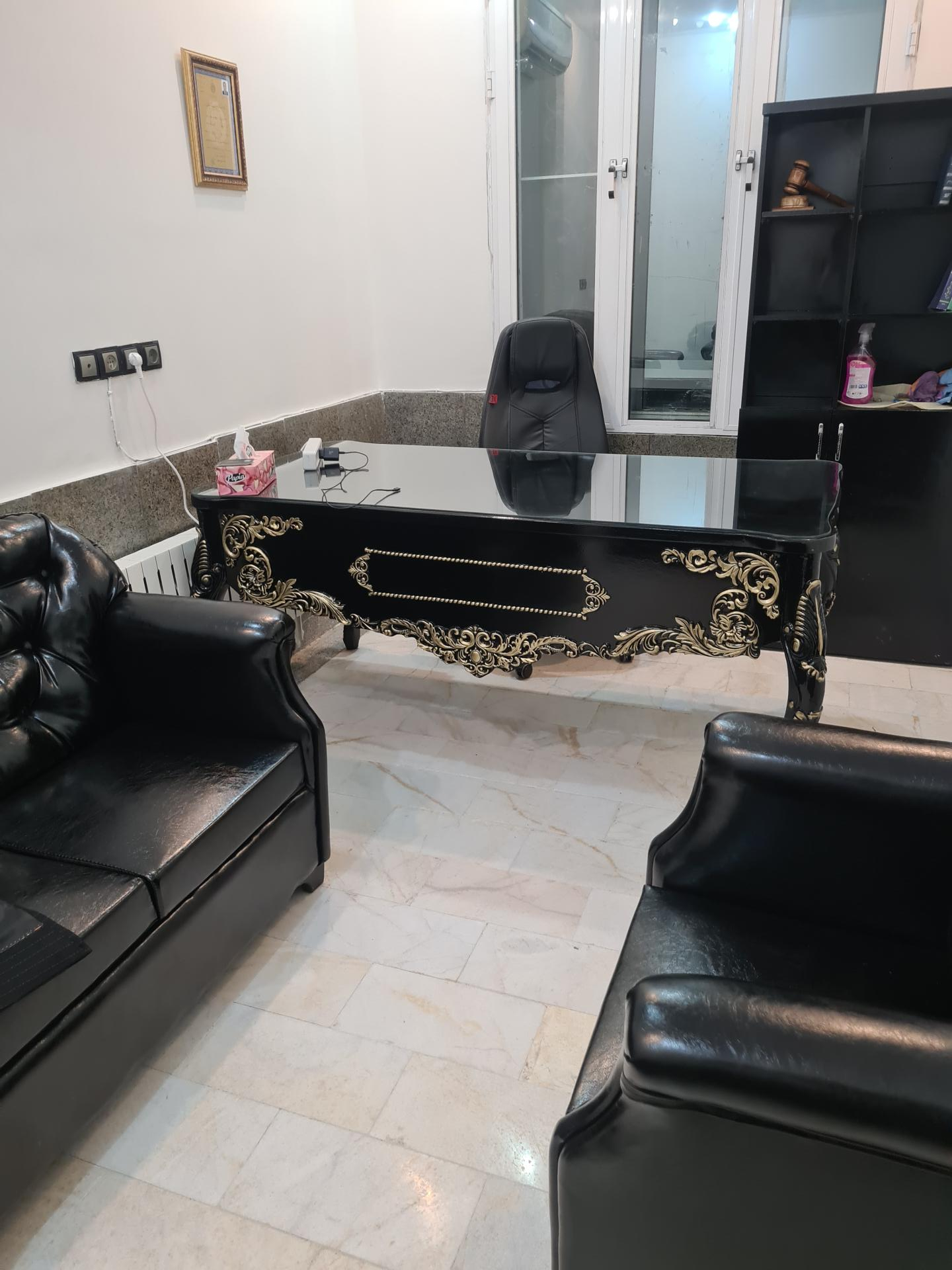 عکس دفتر وکالت محسن بگلویی