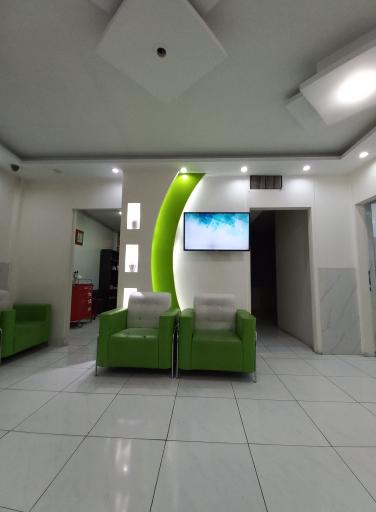 عکس درمانگاه گلریز