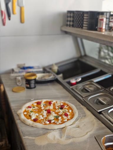 عکس خانه پیتزا موزریا