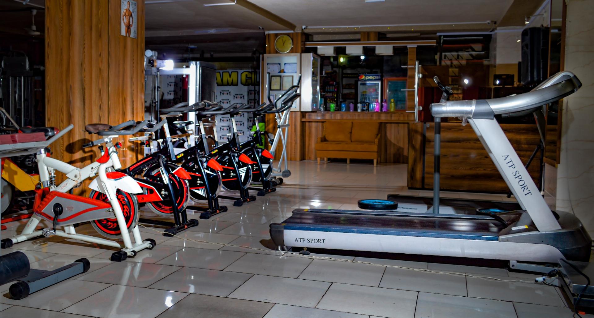 عکس آکادمی بدنسازی سام 