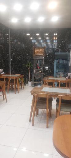 عکس کباب و جیگر سرای بلوط 