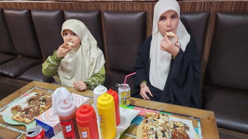 عکس پیتزا پنجره