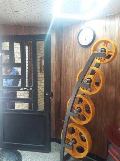 عکس شرکت آمرفلزامیر (قطعات آسانسور)