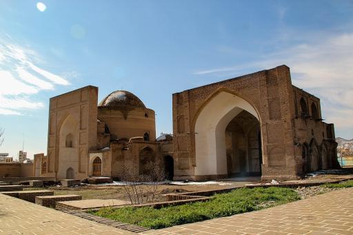 عکس مزار قطب الدین محمد