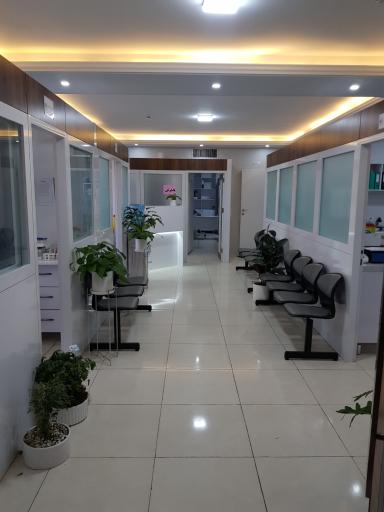 عکس آزمایشگاه تشخیص طبی و پاتوبیولوژی همیاران