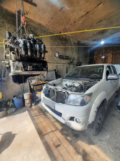 عکس تعمیرگاه تویوتا لواسان