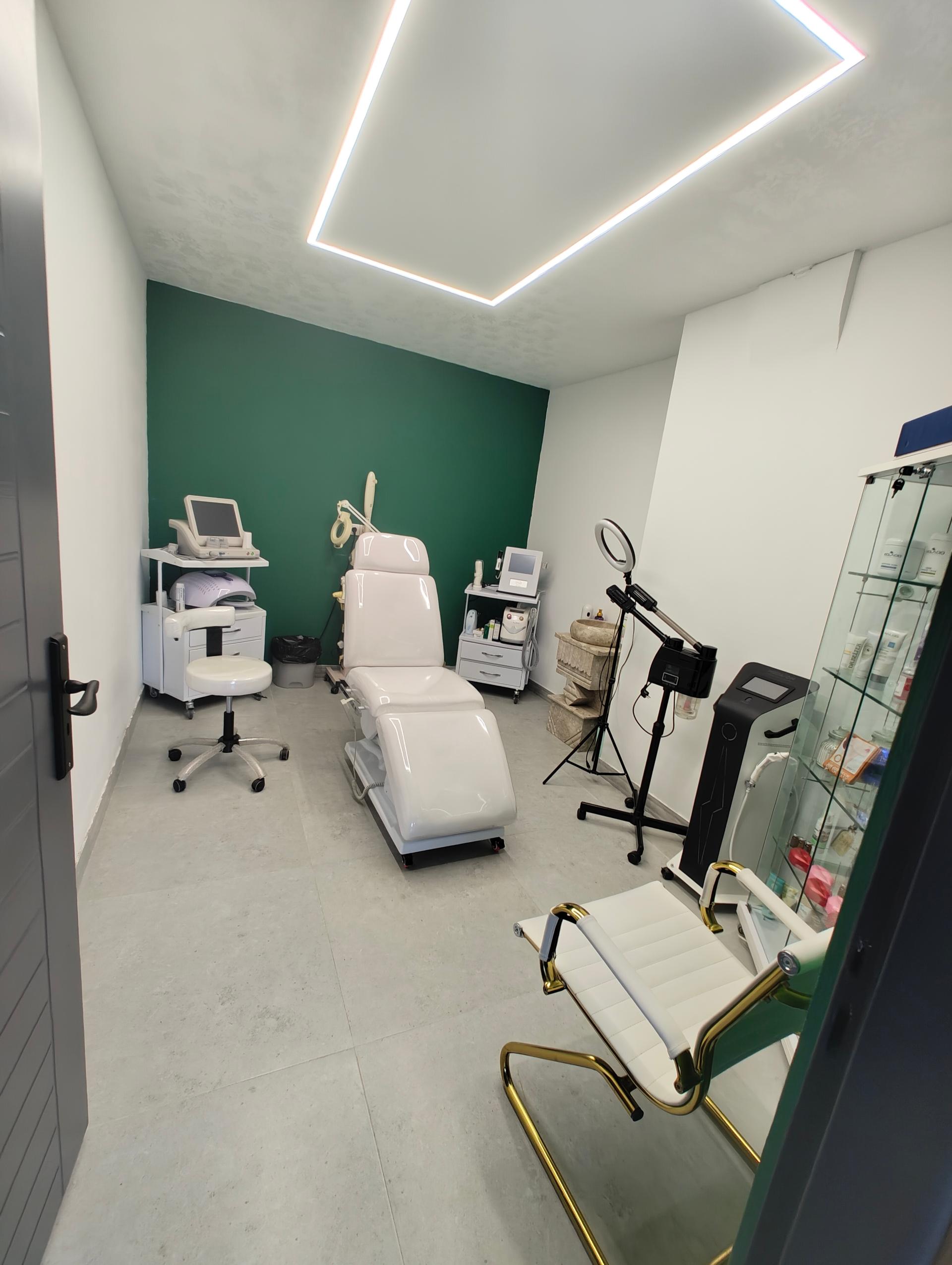 عکس مرکز پوست و زیبایی و لیزر نیکو