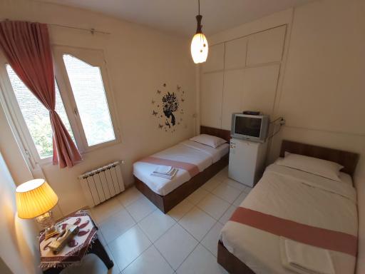 عکس هتل مهمانپذیر خانه تهران