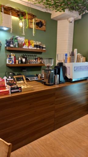 عکس کافه لئو