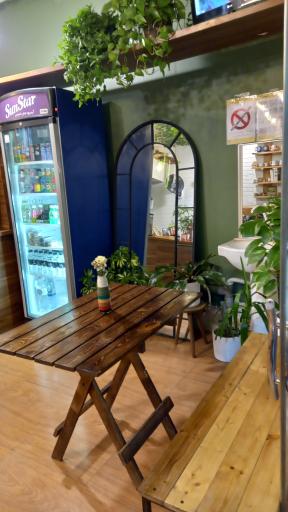 عکس کافه لئو