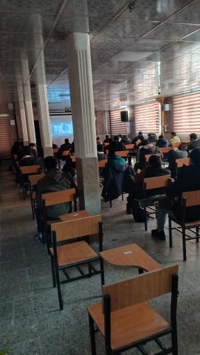 دبیرستان پسرانه علامه حلی ۱۰