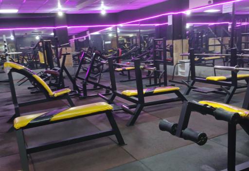 عکس باشگاه بدنسازی و رزمی هرمان بوجارزاده