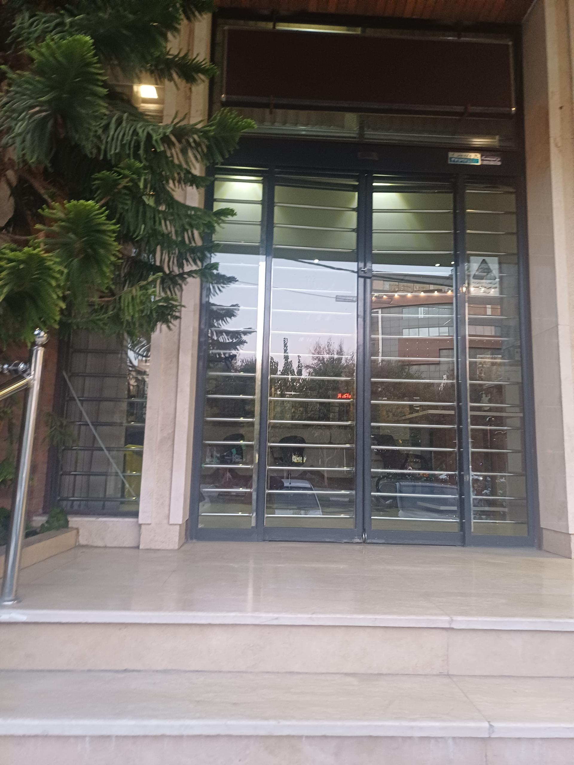 عکس بانک ملی