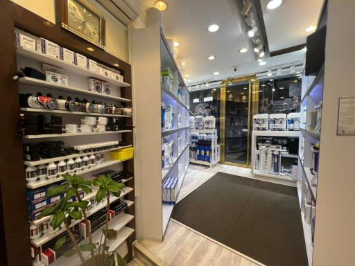 عکس فروشگاه لوازم جانبی و دستگاه تصفیه آب واترلند