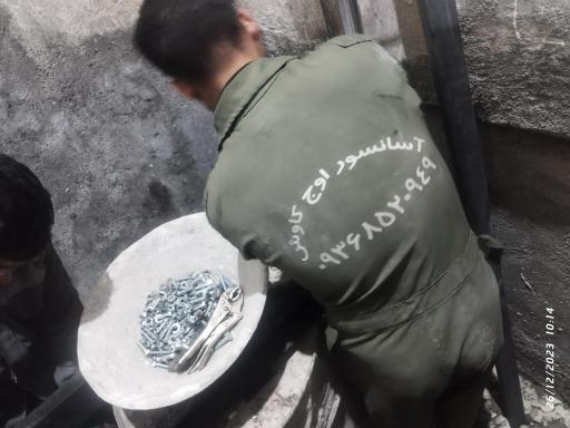 عکس آسانسور اوج روژان رایان شرق