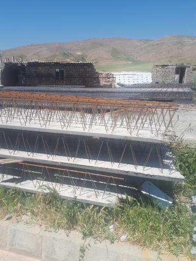 عکس کارگاه تیرچه و بلوک استاد داوود