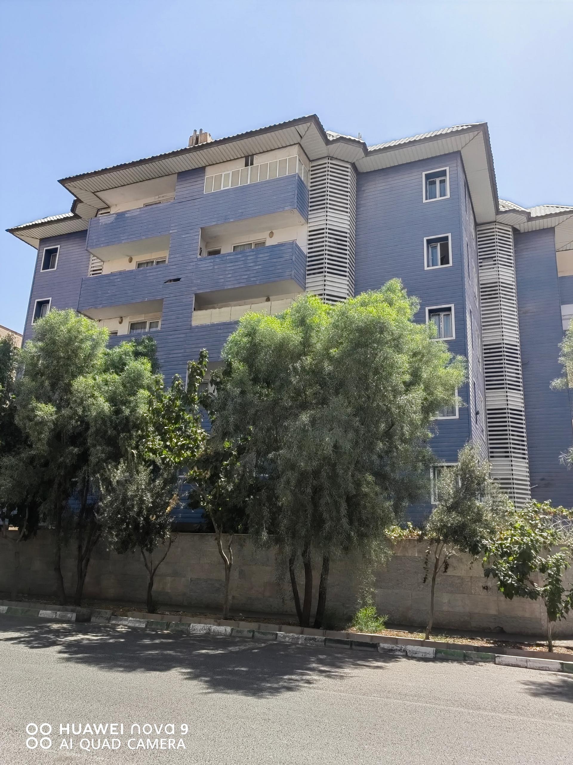 عکس مجتمع مسکونی نیلی