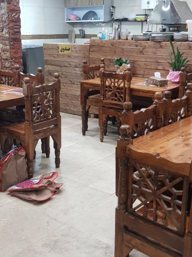 عکس کبابسرای شیش سیخ