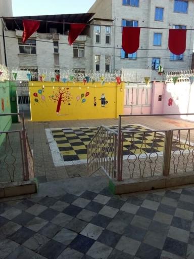 عکس دبستان دخترانه ماندگار