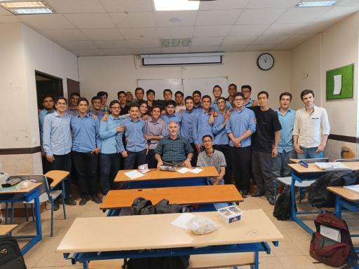 عکس دبیرستان نمونه دولتی پسرانه ابوعلی سینا