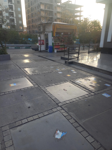 عکس دکه روزنامه فروشی