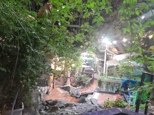 عکس رستوران خانوادگی شاندیز گلنار